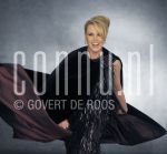 28-06-2005 Monique Collignon at studio in Amsterdam, by order of Pour Vous Magazine. June 28, 2005.

[keywords]Posed, Half Length, Laughing[/keywords]